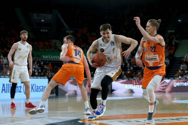 而在射门上 而在射门上